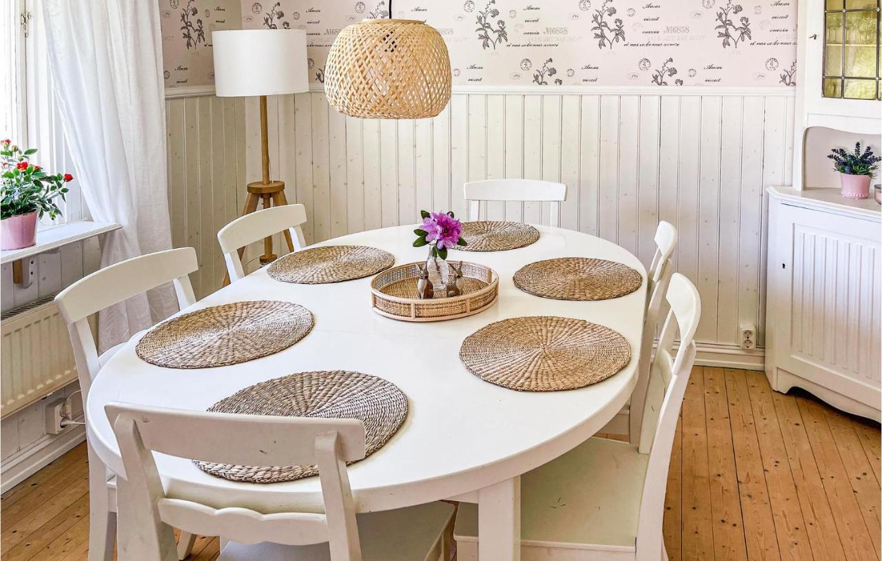 Cozy Home In Strmstad With Wifi 斯特伦斯塔德 外观 照片